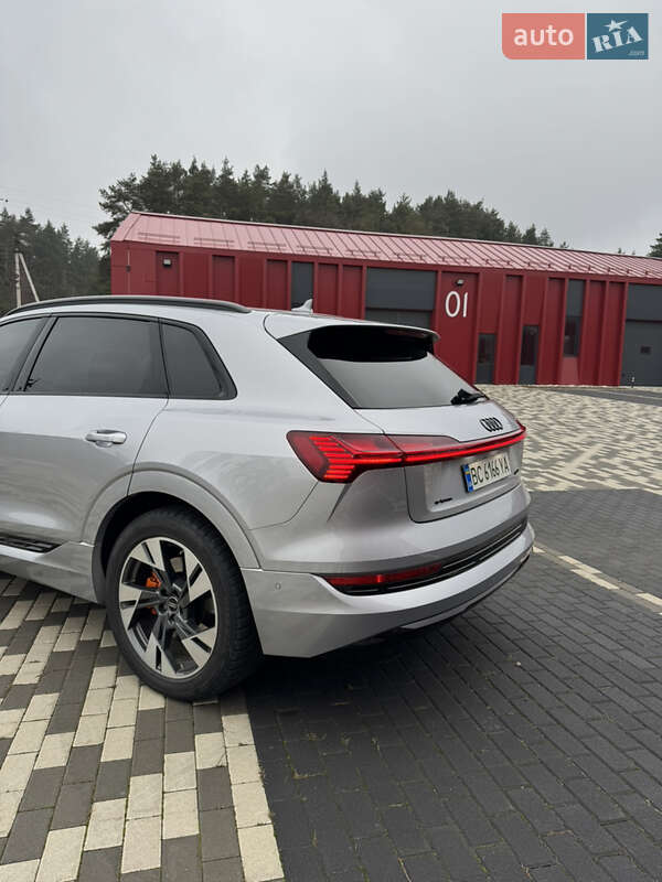 Внедорожник / Кроссовер Audi e-tron 2022 в Львове