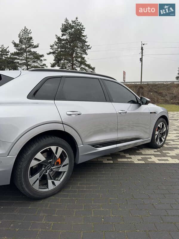 Внедорожник / Кроссовер Audi e-tron 2022 в Львове