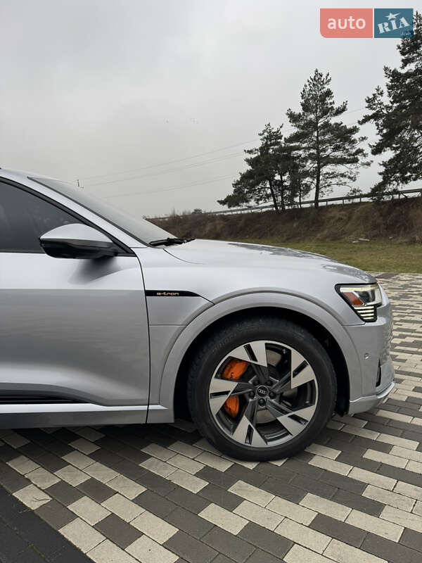Внедорожник / Кроссовер Audi e-tron 2022 в Львове