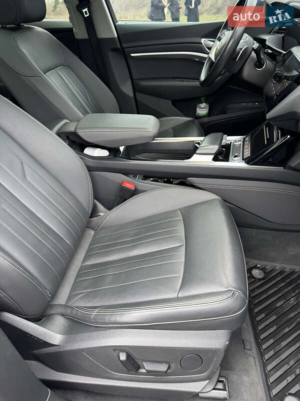 Внедорожник / Кроссовер Audi e-tron 2022 в Львове