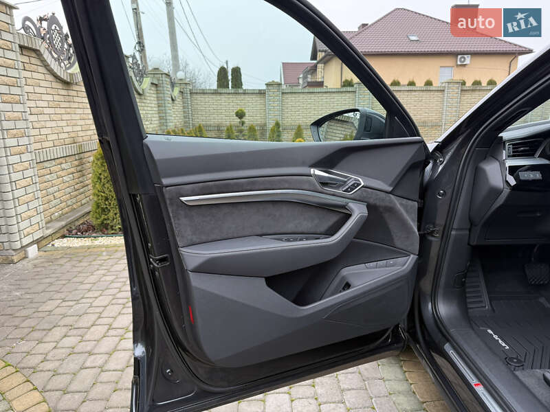 Внедорожник / Кроссовер Audi e-tron 2021 в Тернополе