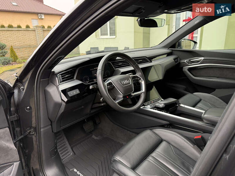 Внедорожник / Кроссовер Audi e-tron 2021 в Тернополе