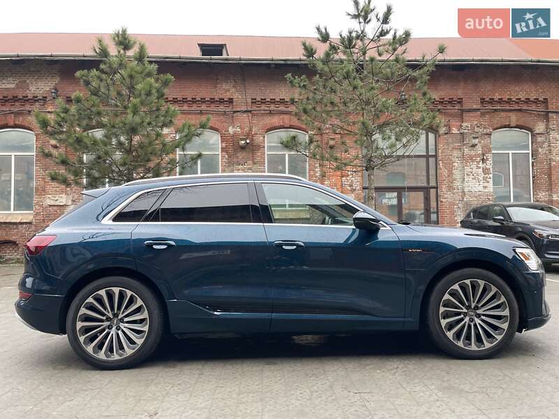Внедорожник / Кроссовер Audi e-tron 2019 в Львове