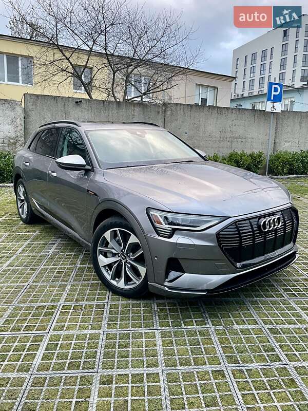 Audi e-tron 2020