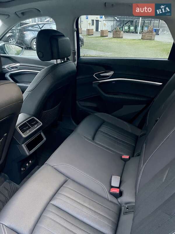 Внедорожник / Кроссовер Audi e-tron 2020 в Львове