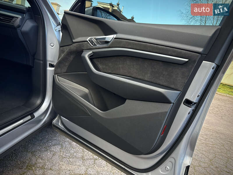 Внедорожник / Кроссовер Audi e-tron 2020 в Днепре