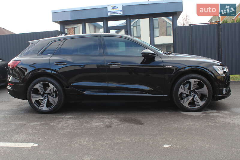 Внедорожник / Кроссовер Audi e-tron 2022 в Киеве
