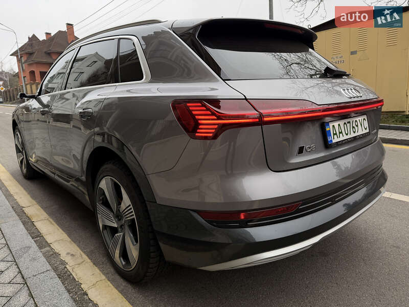 Внедорожник / Кроссовер Audi e-tron 2019 в Киеве
