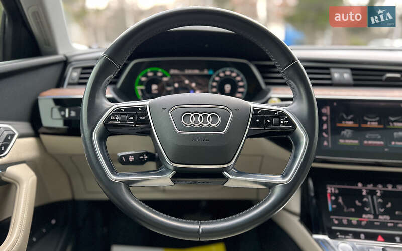 Внедорожник / Кроссовер Audi e-tron 2019 в Львове фото 11 Внедорожник / Кроссовер Audi e-tron 2019 в Львове