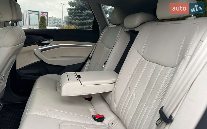 Внедорожник / Кроссовер Audi e-tron 2019 в Львове фото 28 Внедорожник / Кроссовер Audi e-tron 2019 в Львове