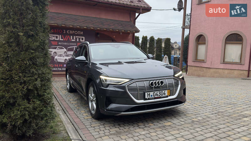 Внедорожник / Кроссовер Audi e-tron 2021 в Сваляве