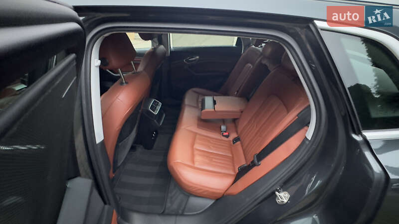 Внедорожник / Кроссовер Audi e-tron 2021 в Сваляве