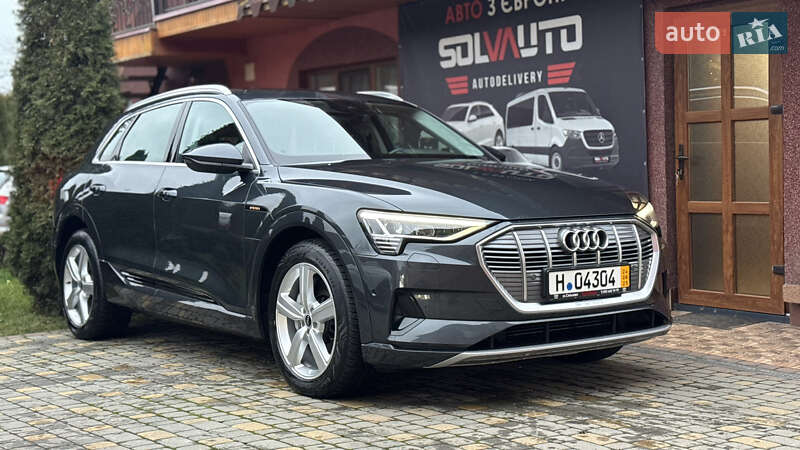 Внедорожник / Кроссовер Audi e-tron 2021 в Сваляве
