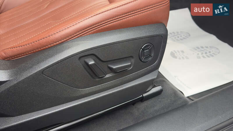 Внедорожник / Кроссовер Audi e-tron 2021 в Сваляве