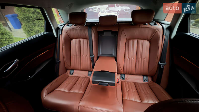 Внедорожник / Кроссовер Audi e-tron 2021 в Сваляве