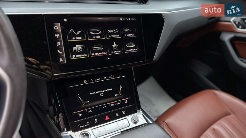 Внедорожник / Кроссовер Audi e-tron 2021 в Сваляве