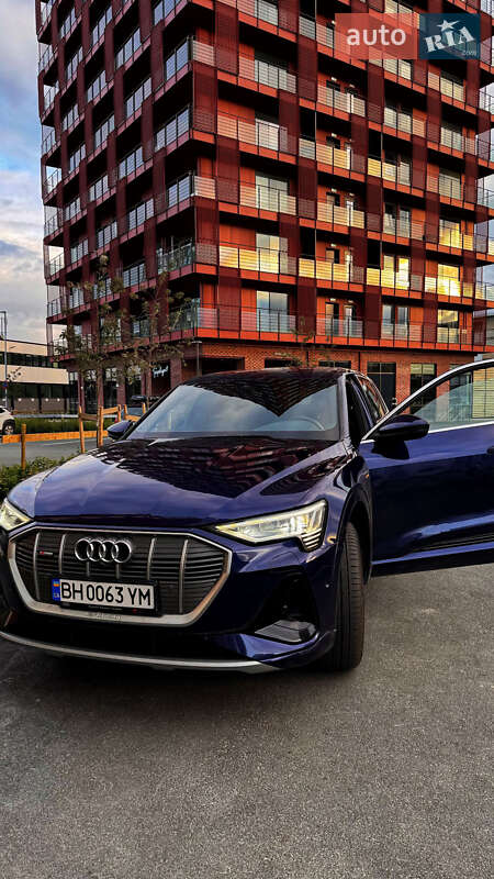 Внедорожник / Кроссовер Audi e-tron 2022 в Одессе