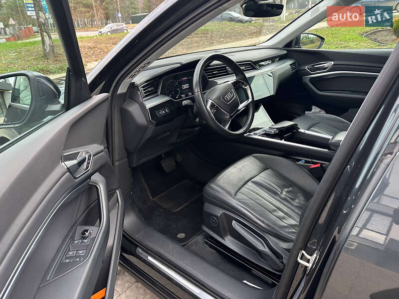 Позашляховик / Кросовер Audi e-tron 2021 в Львові фото 11 Позашляховик / Кросовер Audi e-tron 2021 в Львові