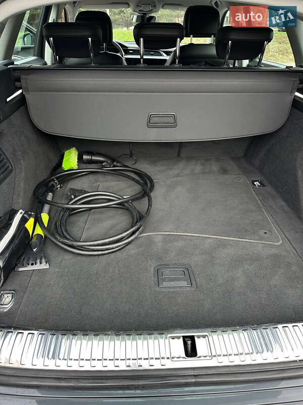 Позашляховик / Кросовер Audi e-tron 2021 в Львові фото 18 Позашляховик / Кросовер Audi e-tron 2021 в Львові