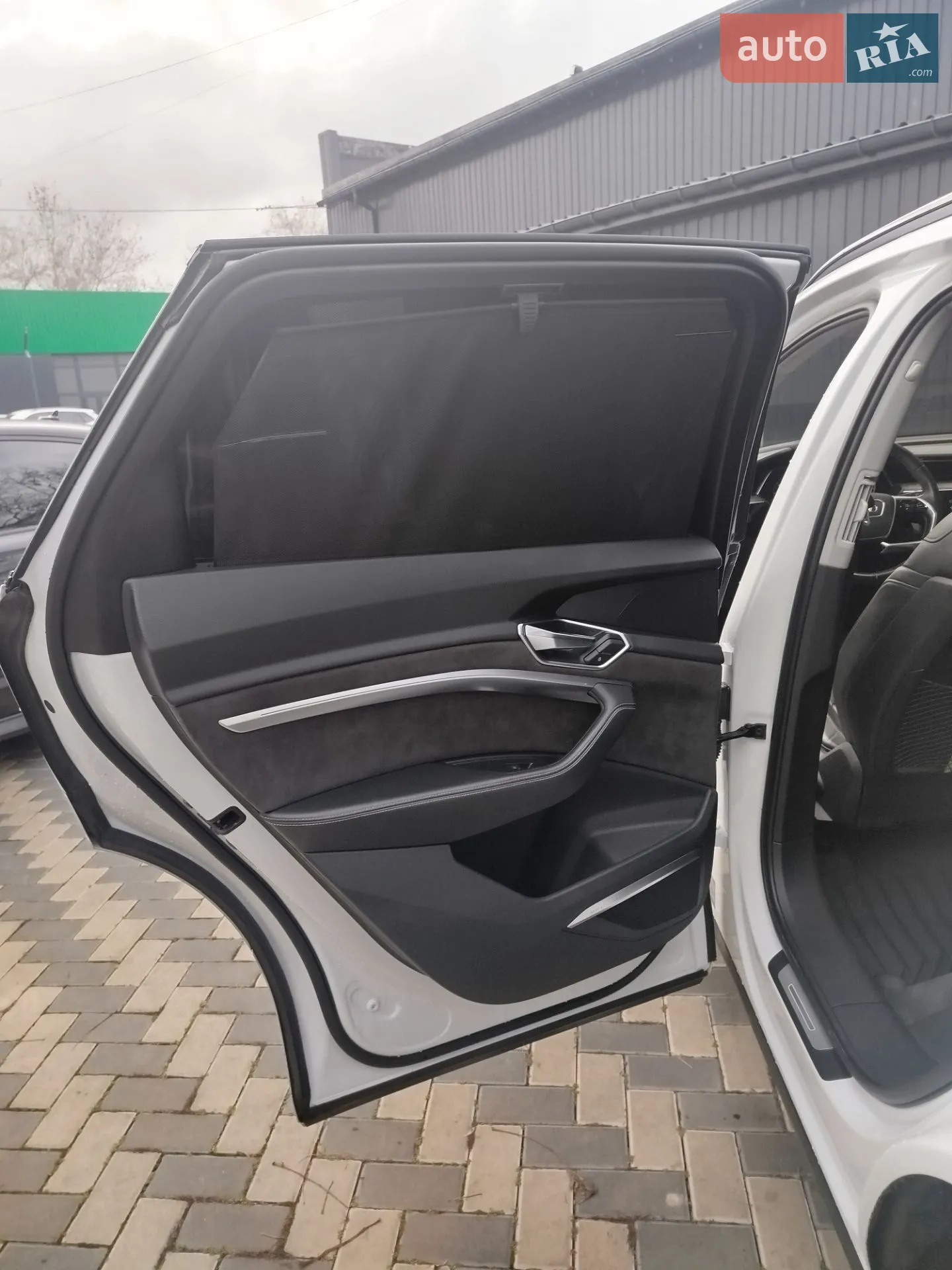 2019 Audi e-tron - мініатюра 13