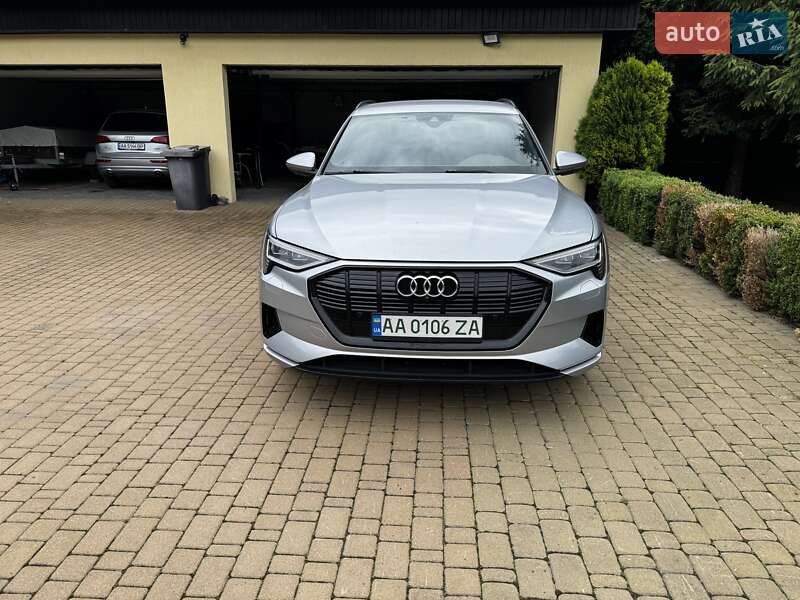 Внедорожник / Кроссовер Audi e-tron 2020 в Киеве фото 13 Внедорожник / Кроссовер Audi e-tron 2020 в Киеве