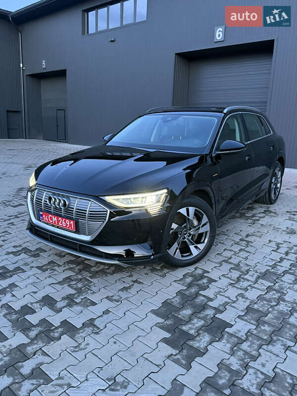 Audi e-tron 2022