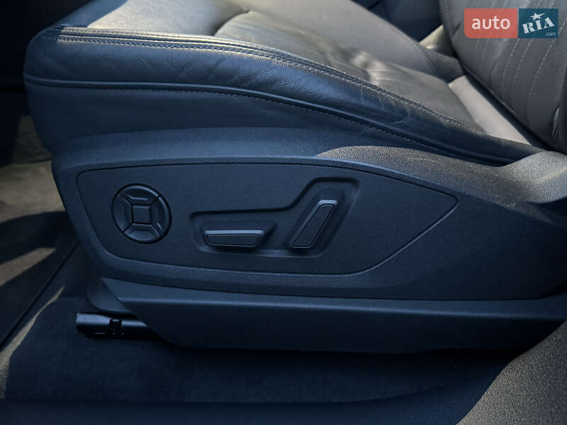 Внедорожник / Кроссовер Audi e-tron 2022 в Иршаве