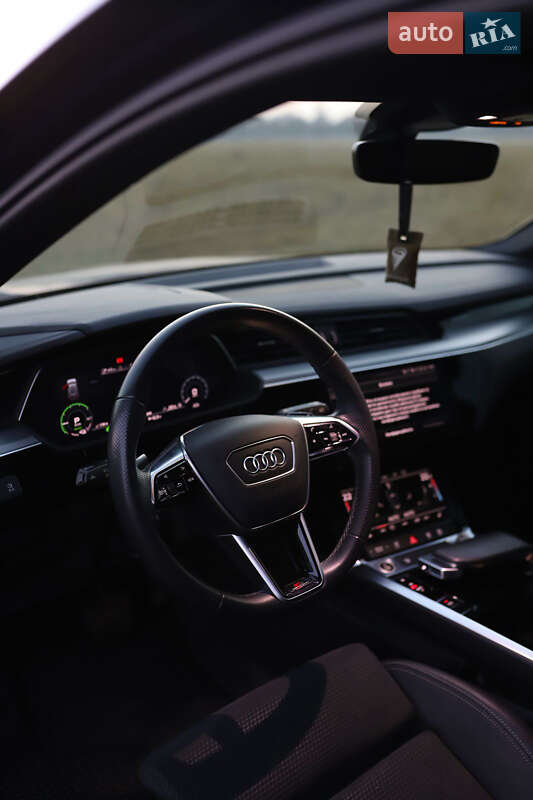 Внедорожник / Кроссовер Audi e-tron 2021 в Овруче