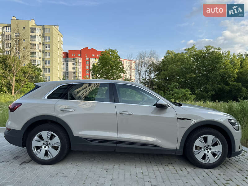 Внедорожник / Кроссовер Audi e-tron 2021 в Львове