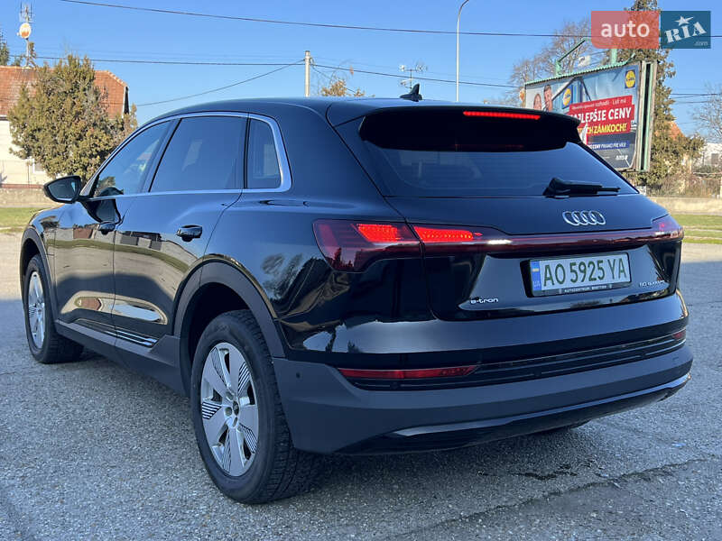 Внедорожник / Кроссовер Audi e-tron 2022 в Ужгороде