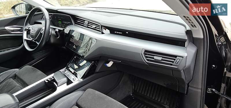 Внедорожник / Кроссовер Audi e-tron 2020 в Тернополе фото 112 Внедорожник / Кроссовер Audi e-tron 2020 в Тернополе