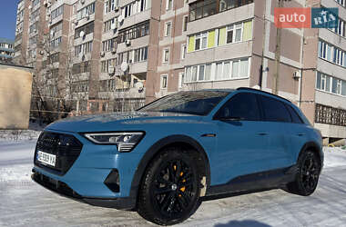 Внедорожник / Кроссовер Audi e-tron 2019 в Днепре