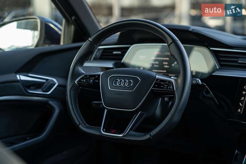 Внедорожник / Кроссовер Audi e-tron 2021 в Черновцах
