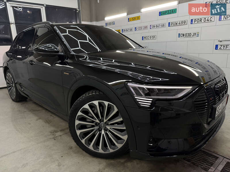 Позашляховик / Кросовер Audi e-tron 2019 в Дрогобичі