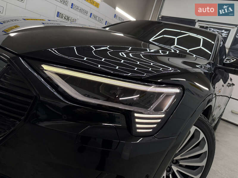 Позашляховик / Кросовер Audi e-tron 2019 в Дрогобичі