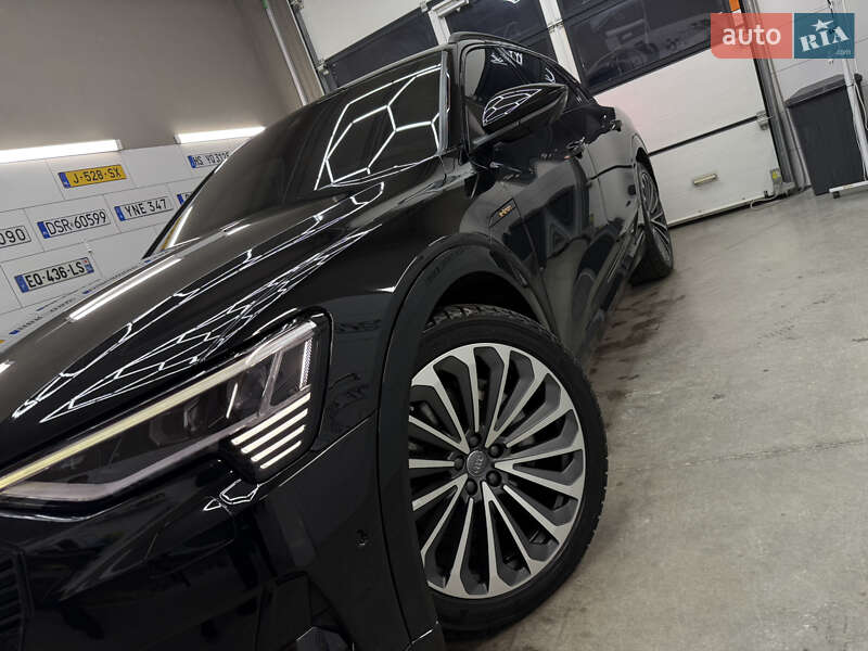 Позашляховик / Кросовер Audi e-tron 2019 в Дрогобичі