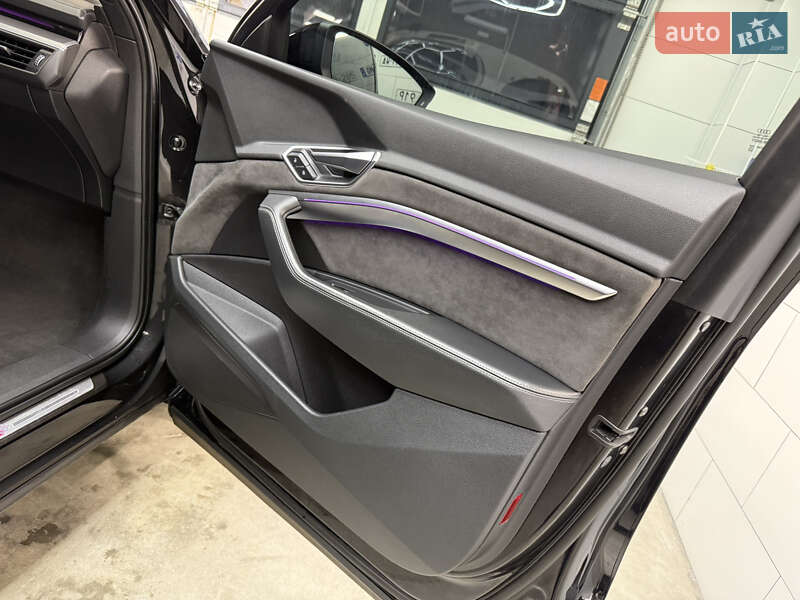 Позашляховик / Кросовер Audi e-tron 2019 в Дрогобичі