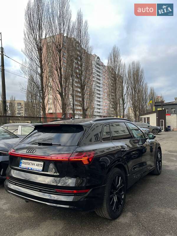 Позашляховик / Кросовер Audi e-tron 2021 в Києві