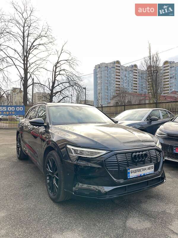 Позашляховик / Кросовер Audi e-tron 2021 в Києві