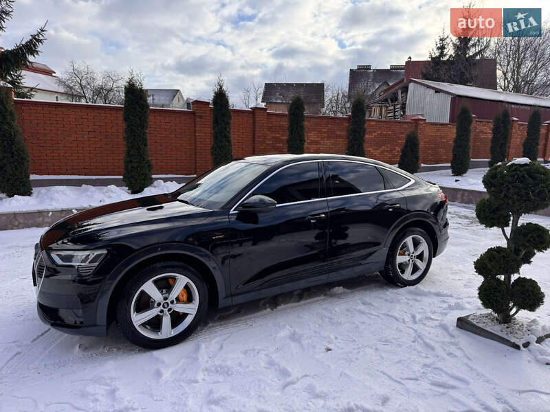 Внедорожник / Кроссовер Audi e-tron 2022 в Хмельницком
