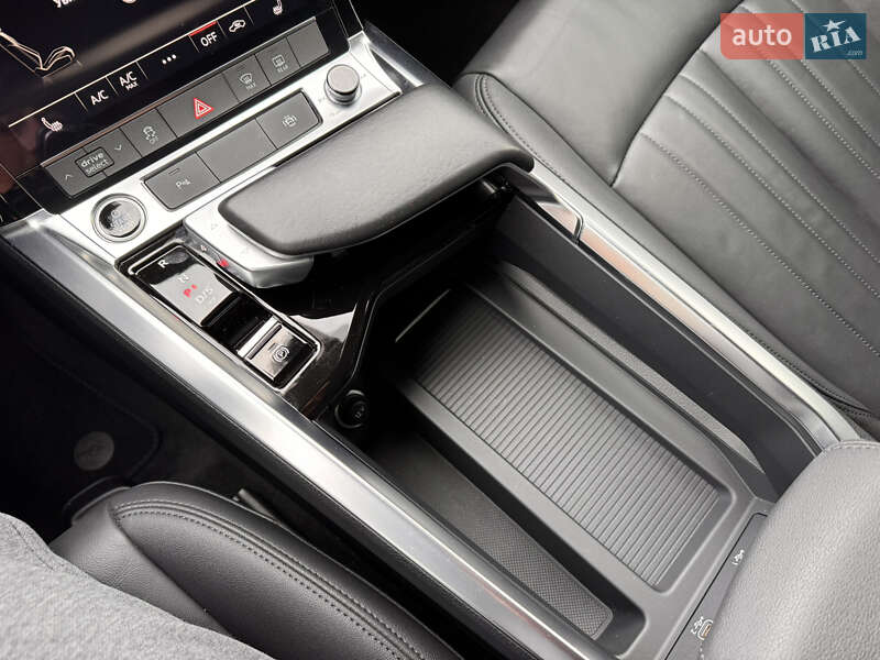 Внедорожник / Кроссовер Audi e-tron 2022 в Хмельницком