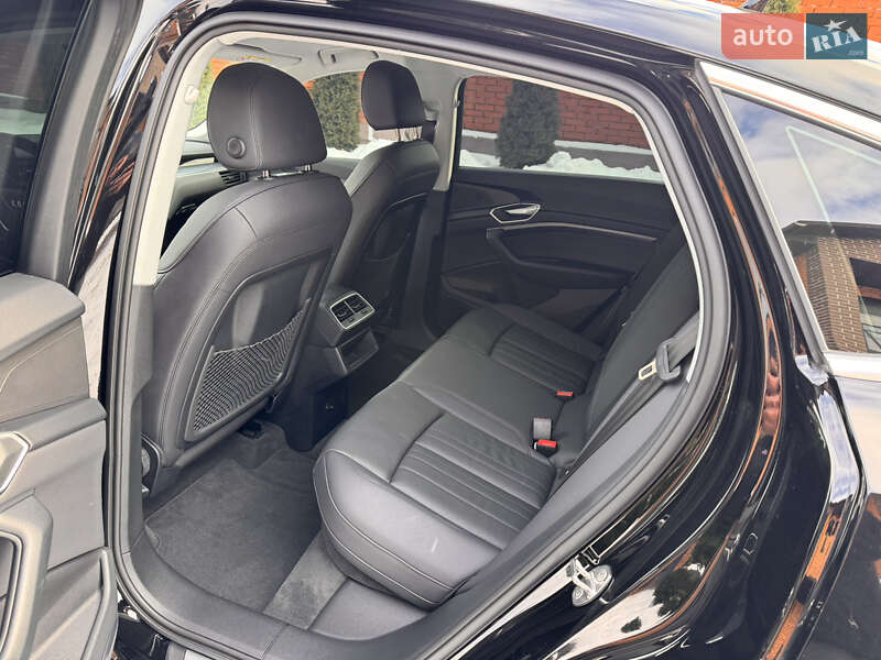 Внедорожник / Кроссовер Audi e-tron 2022 в Хмельницком