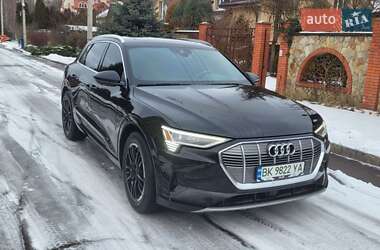 Внедорожник / Кроссовер Audi e-tron 2019 в Ровно