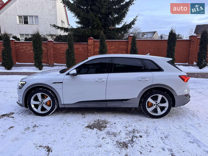 Позашляховик / Кросовер Audi e-tron 2022 в Хмельницькому фото 2 Позашляховик / Кросовер Audi e-tron 2022 в Хмельницькому