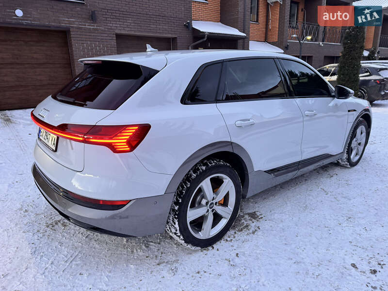 Позашляховик / Кросовер Audi e-tron 2022 в Хмельницькому фото 7 Позашляховик / Кросовер Audi e-tron 2022 в Хмельницькому