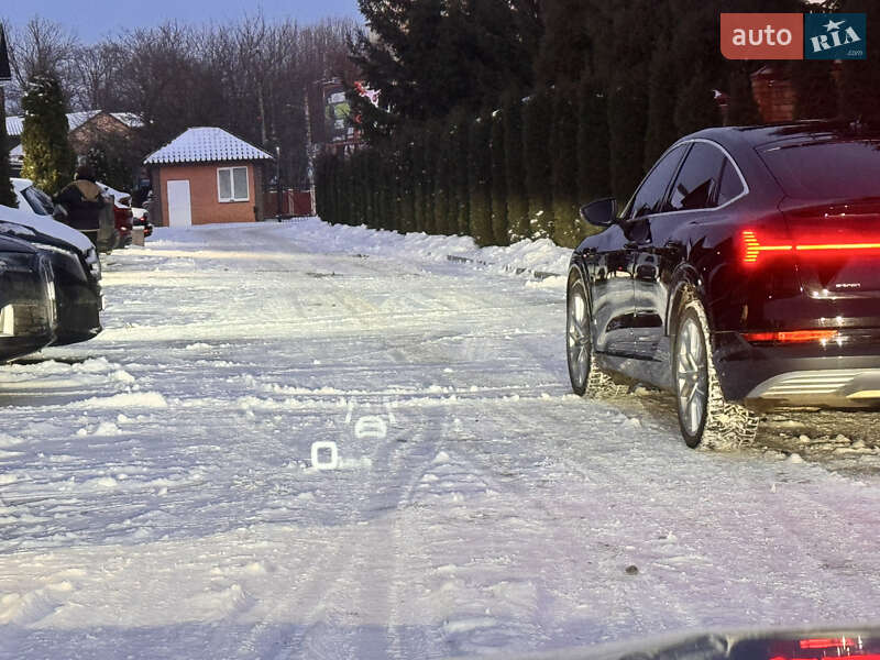 Позашляховик / Кросовер Audi e-tron 2022 в Хмельницькому фото 63 Позашляховик / Кросовер Audi e-tron 2022 в Хмельницькому