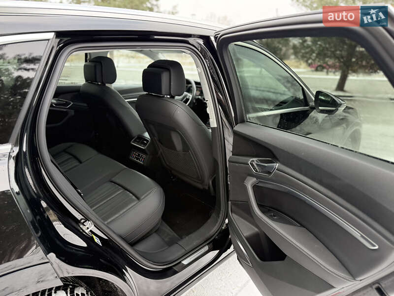 Внедорожник / Кроссовер Audi e-tron 2019 в Дрогобыче