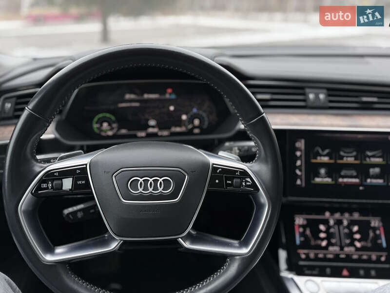 Внедорожник / Кроссовер Audi e-tron 2019 в Дрогобыче