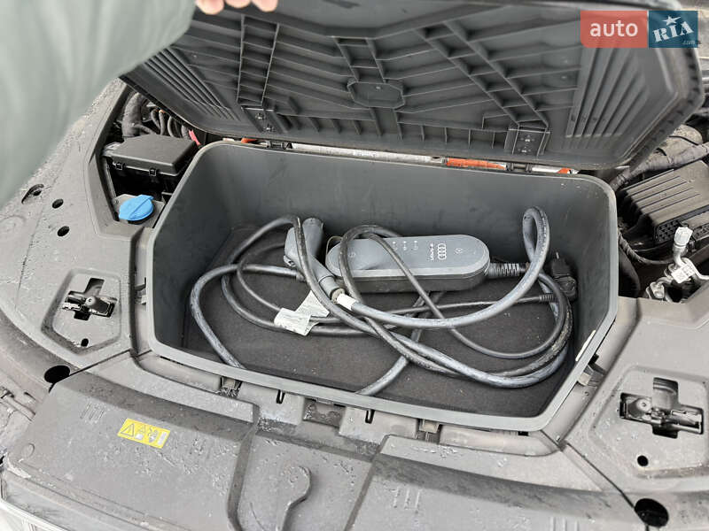 Внедорожник / Кроссовер Audi e-tron 2019 в Дрогобыче