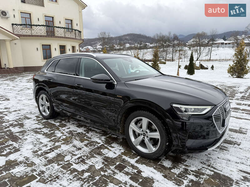 Внедорожник / Кроссовер Audi e-tron 2020 в Сваляве фото 4 Внедорожник / Кроссовер Audi e-tron 2020 в Сваляве